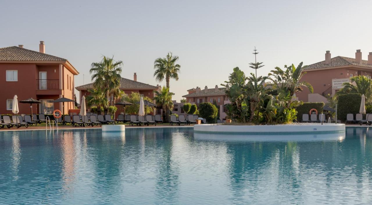 Ilunion Sancti Petri Aparthotel Chiclana de la Frontera Εξωτερικό φωτογραφία
